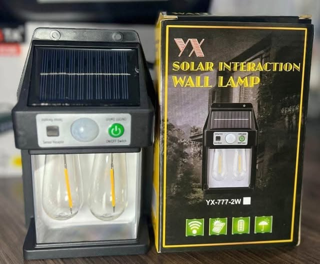LAMPARA SOLAR DE PARED DE 2 FOCOS